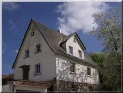 Dachfläche mit Bitumenschindeln